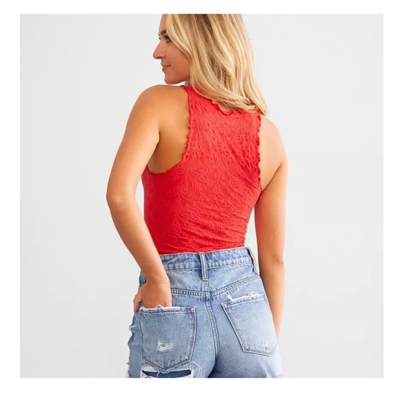Free People Tops - Free People Here For You Cropped Cami Tank Top M/L Red Textured Floral Lace